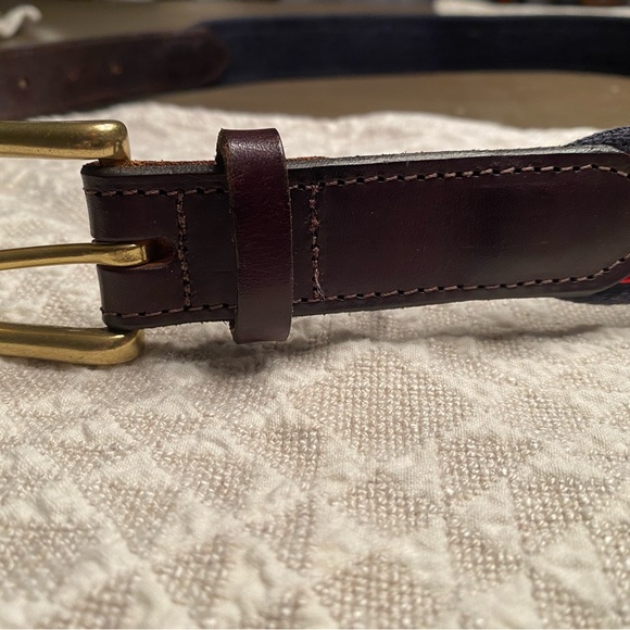 Classy Vineyard Vines Golf Belt Size 34 - Picture 2 of 4